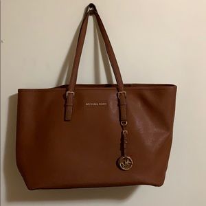 Michael kors tote